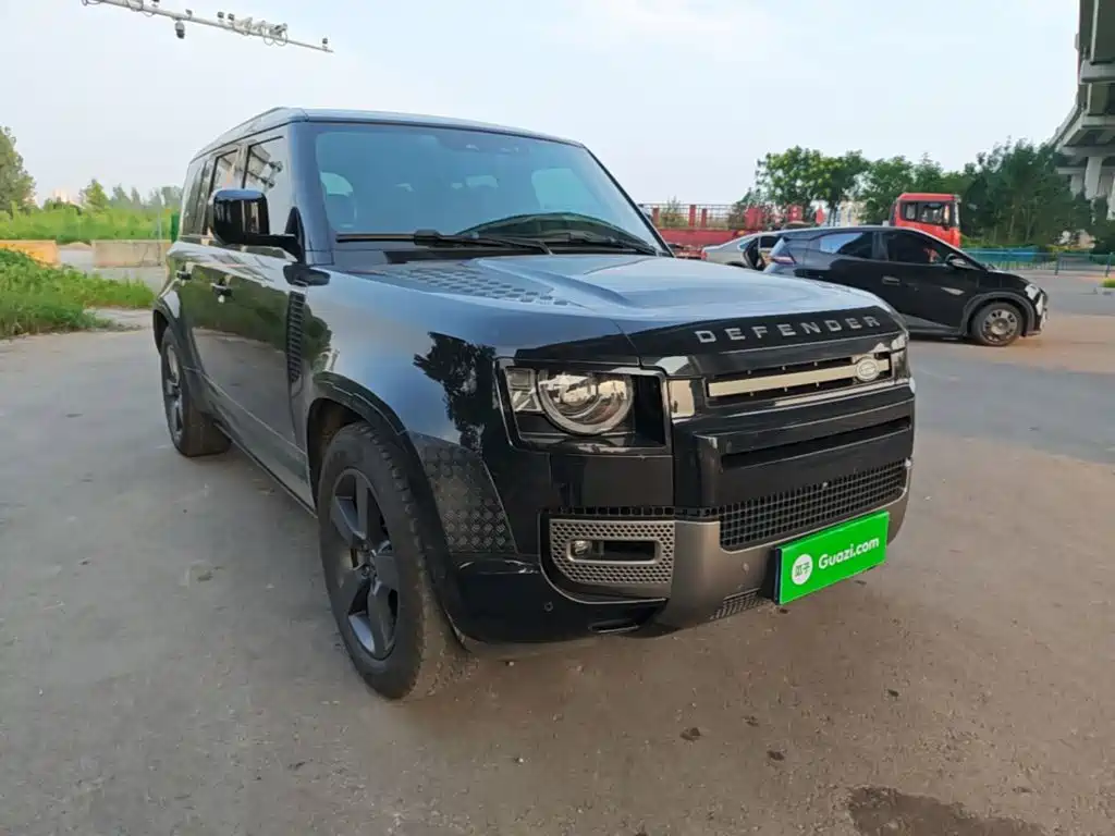 Land Rover Defender — миниатюра 4