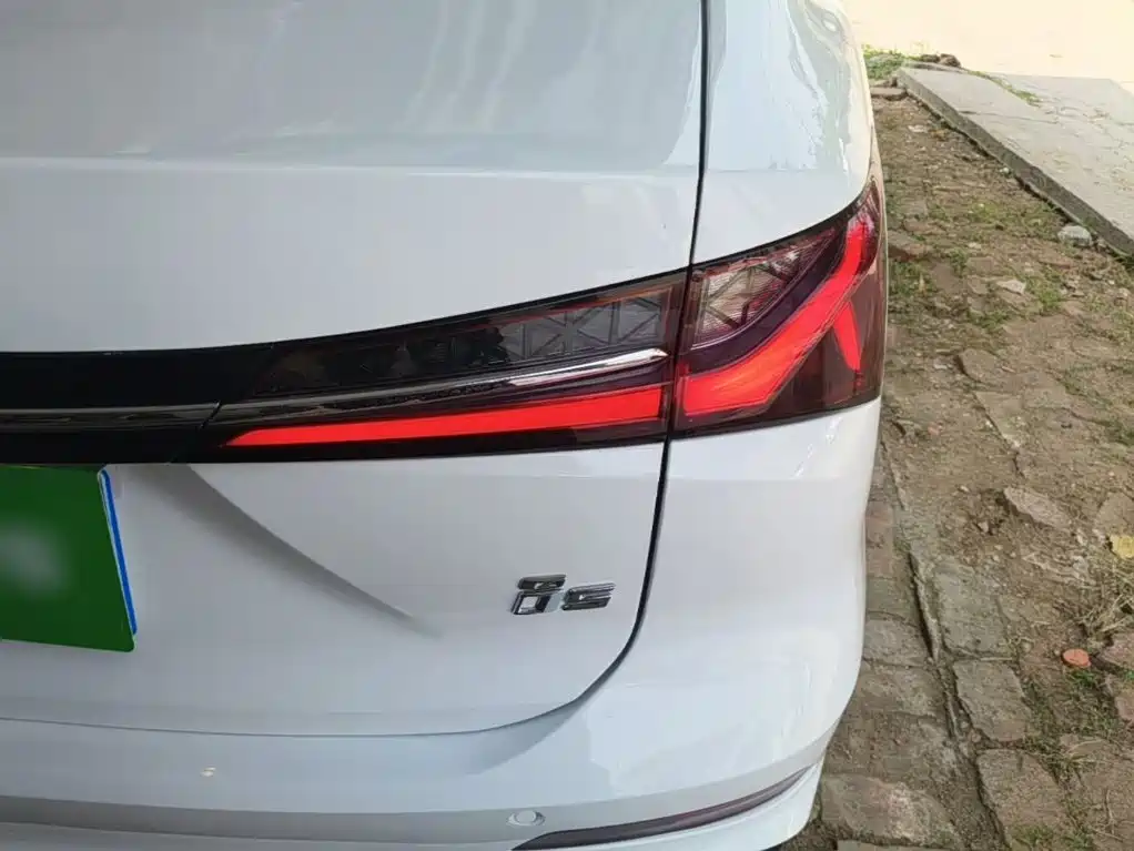 Roewe i5 — миниатюра 24