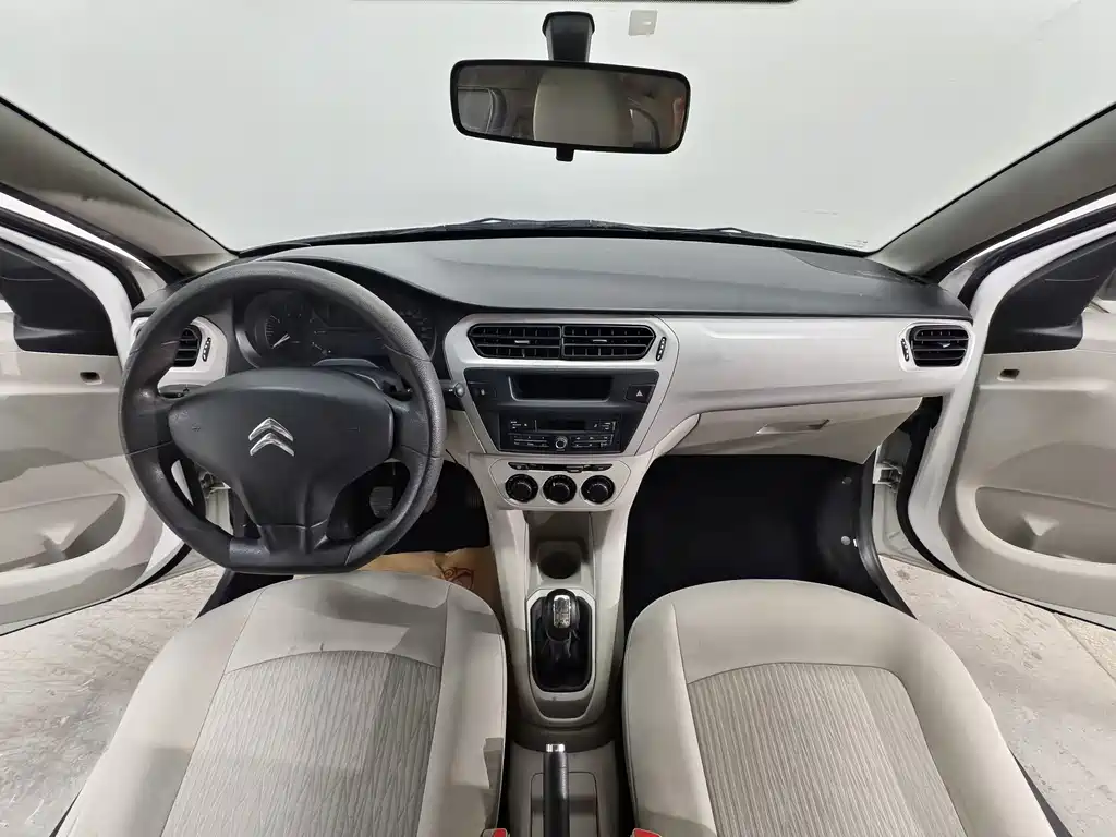 Citroen Elysee — миниатюра 9