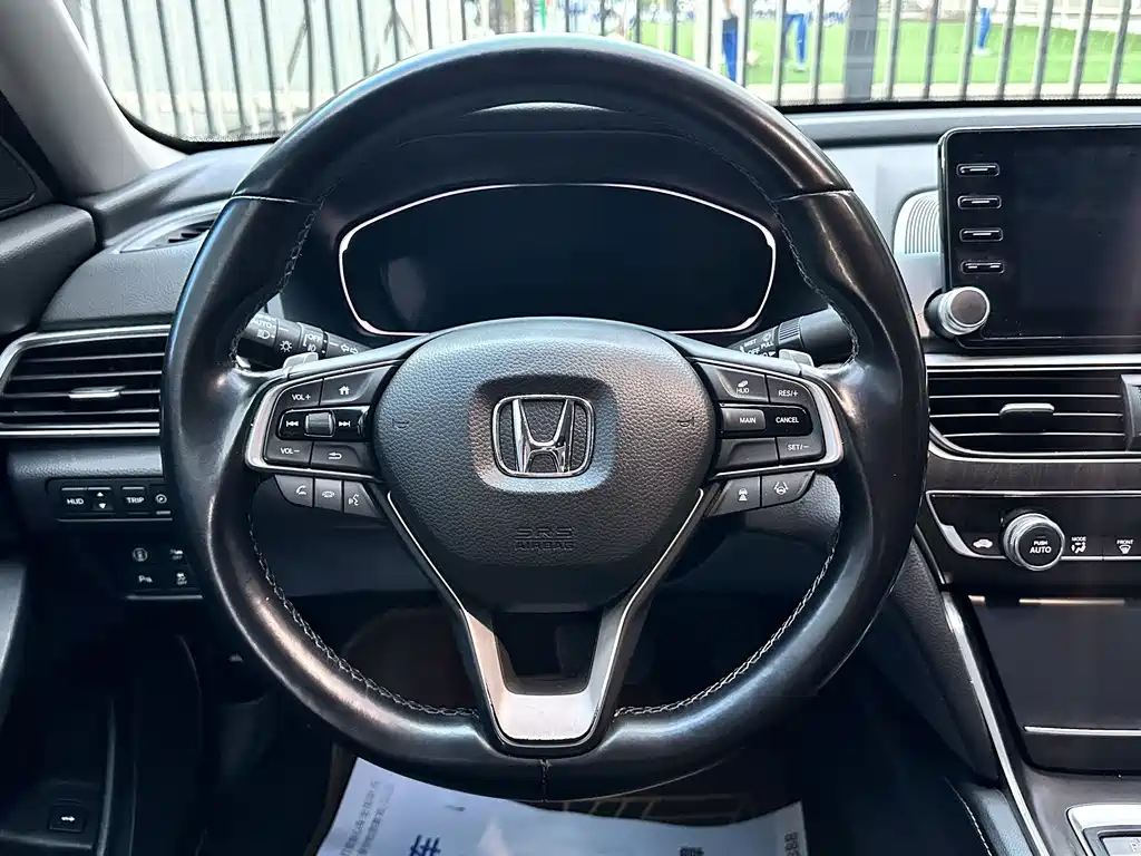 Honda Accord — миниатюра 7