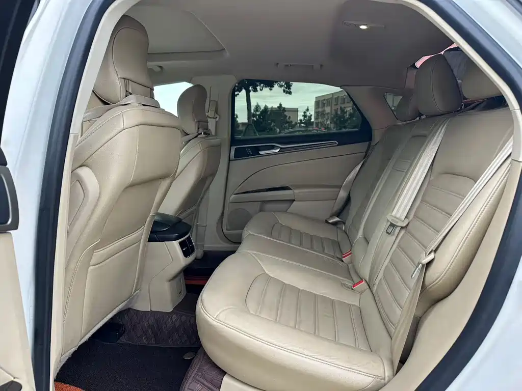 Ford Mondeo — миниатюра 9