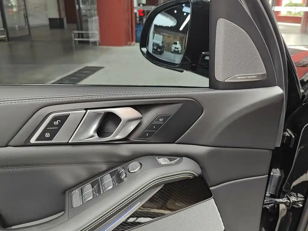 BMW X5 — миниатюра 7