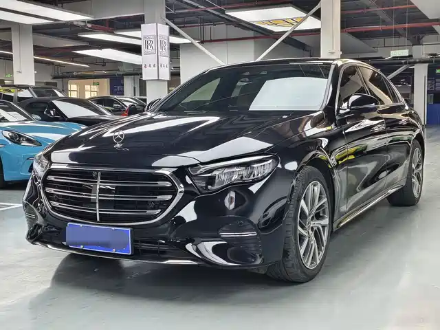 MERCEDES-BENZ E CLASS