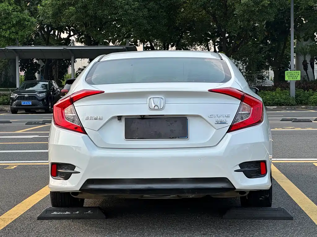 Honda Civic — миниатюра 5