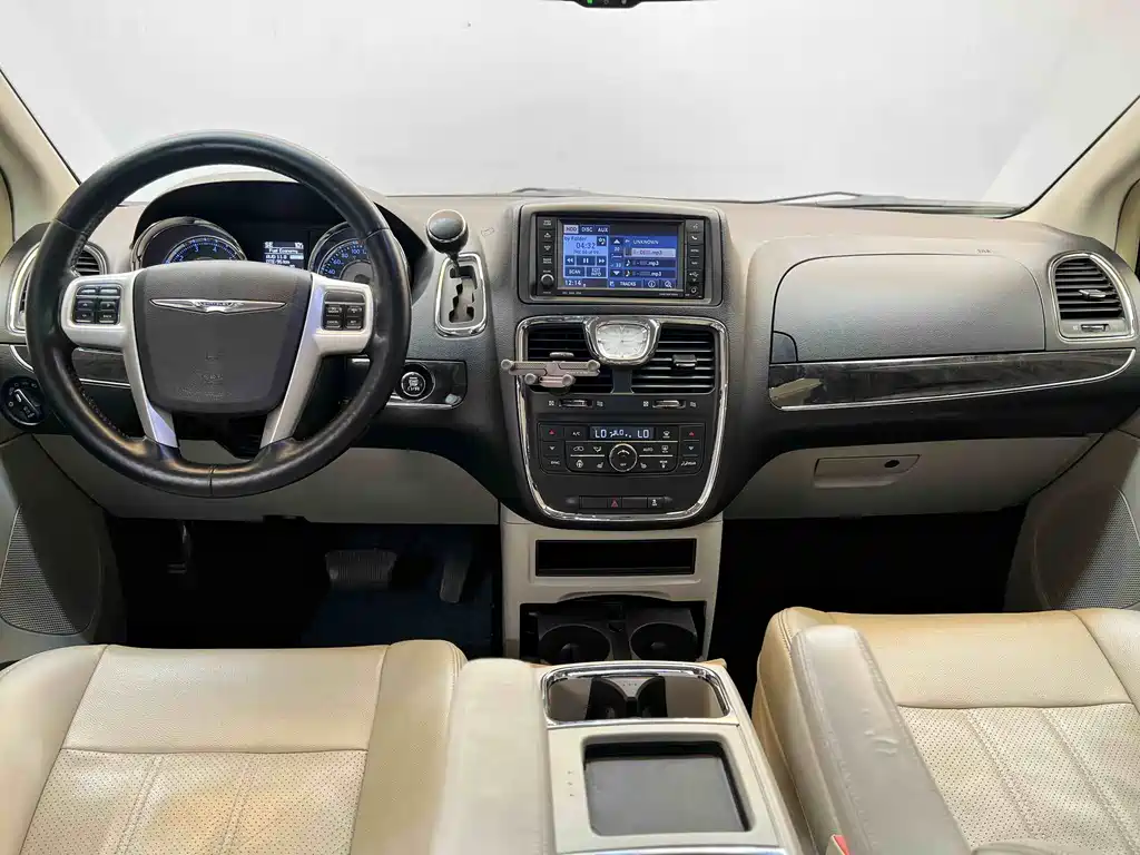 Chrysler Grand Voyager (Import) 3.6L Comfort Edition, фото 4