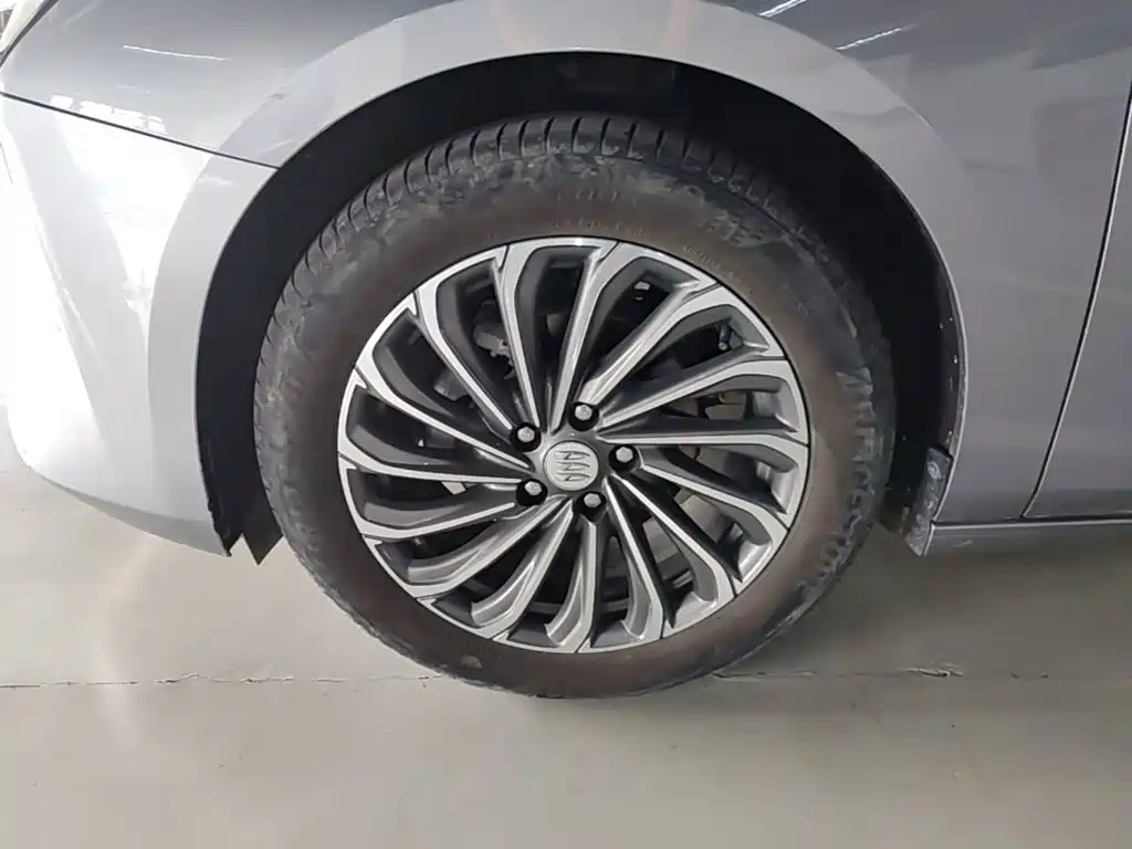 Buick LaCrosse — миниатюра 23