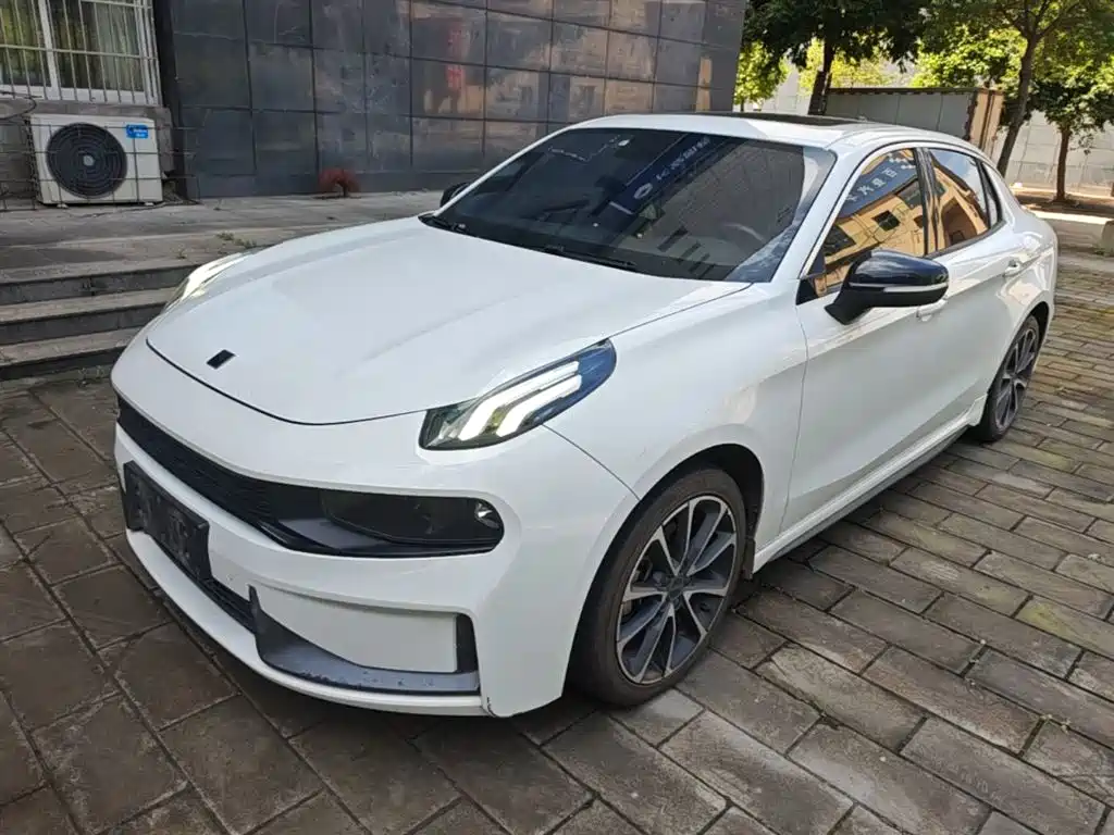 2020 Lynk & Co 03 - zdjęcie 1 z 25