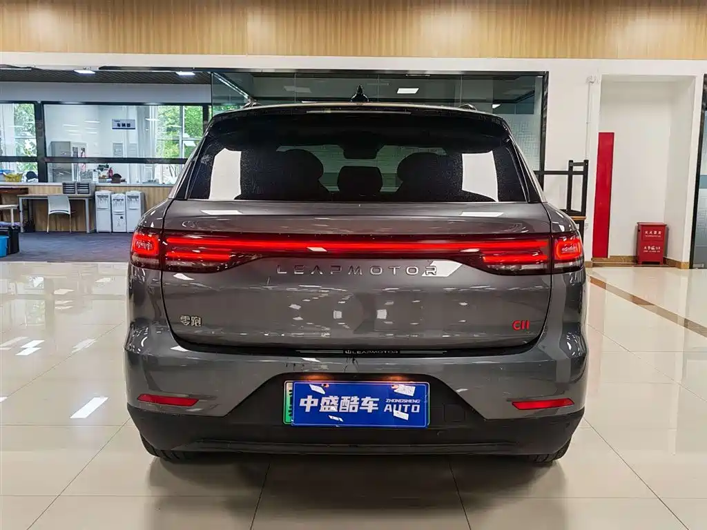 Leapmotor C11
