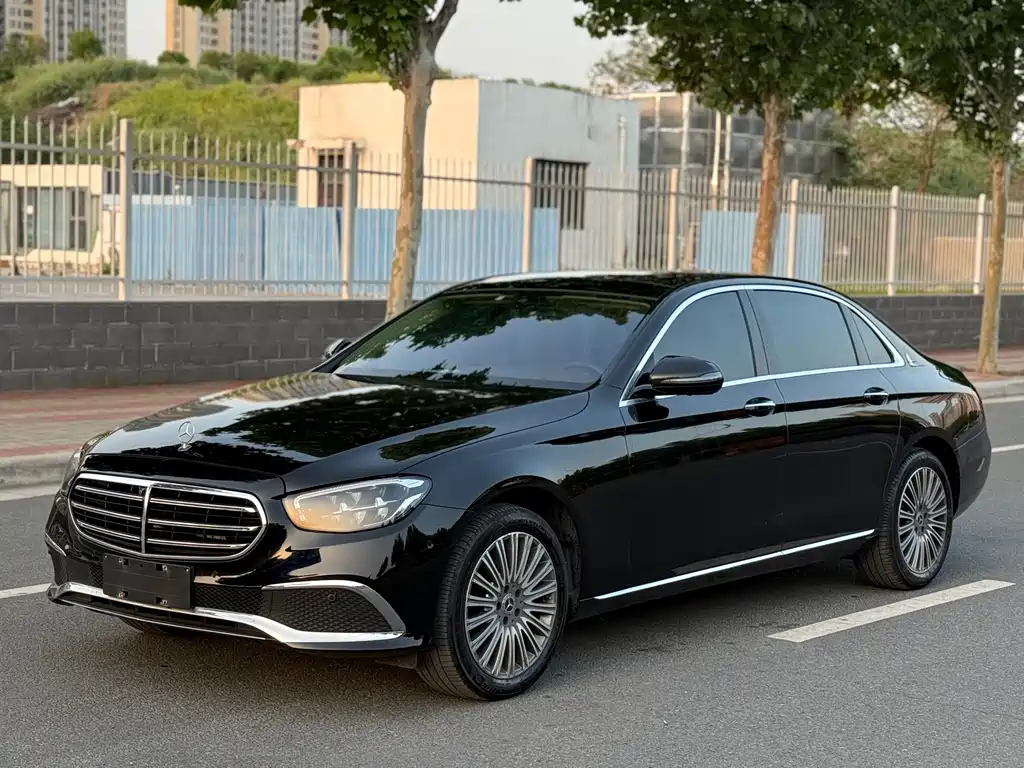 Mercedes-Benz E-Class 2021