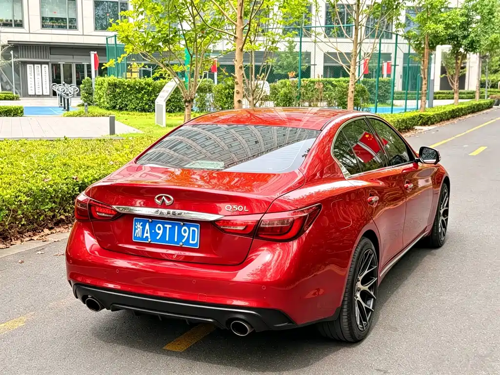 Infiniti Q50L — миниатюра 3