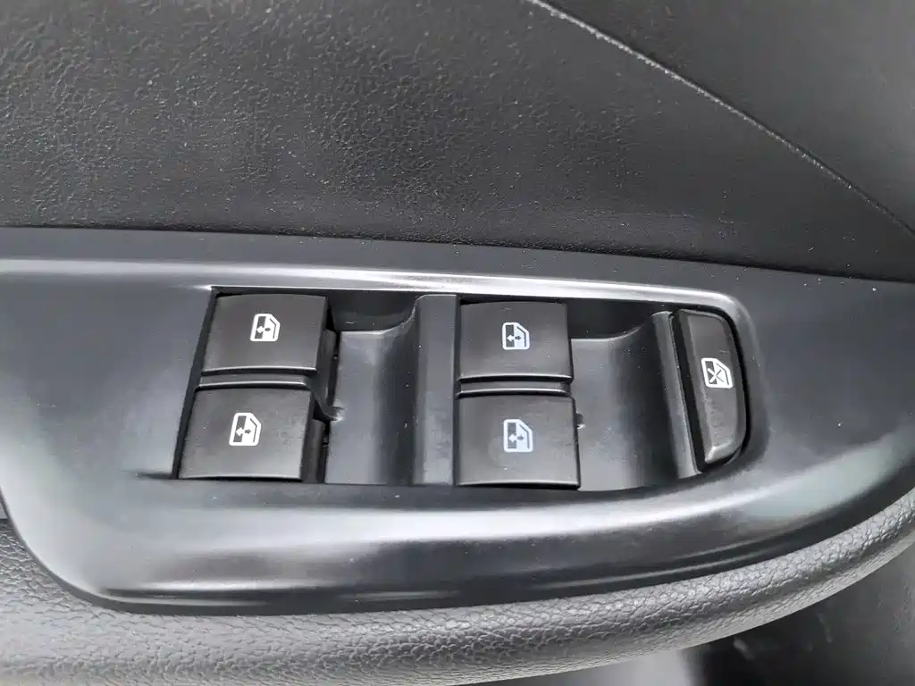 Buick Excelle — миниатюра 9