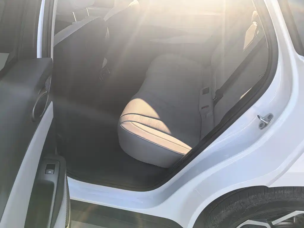 BYD Seal 06 DM-i Touring — миниатюра 10