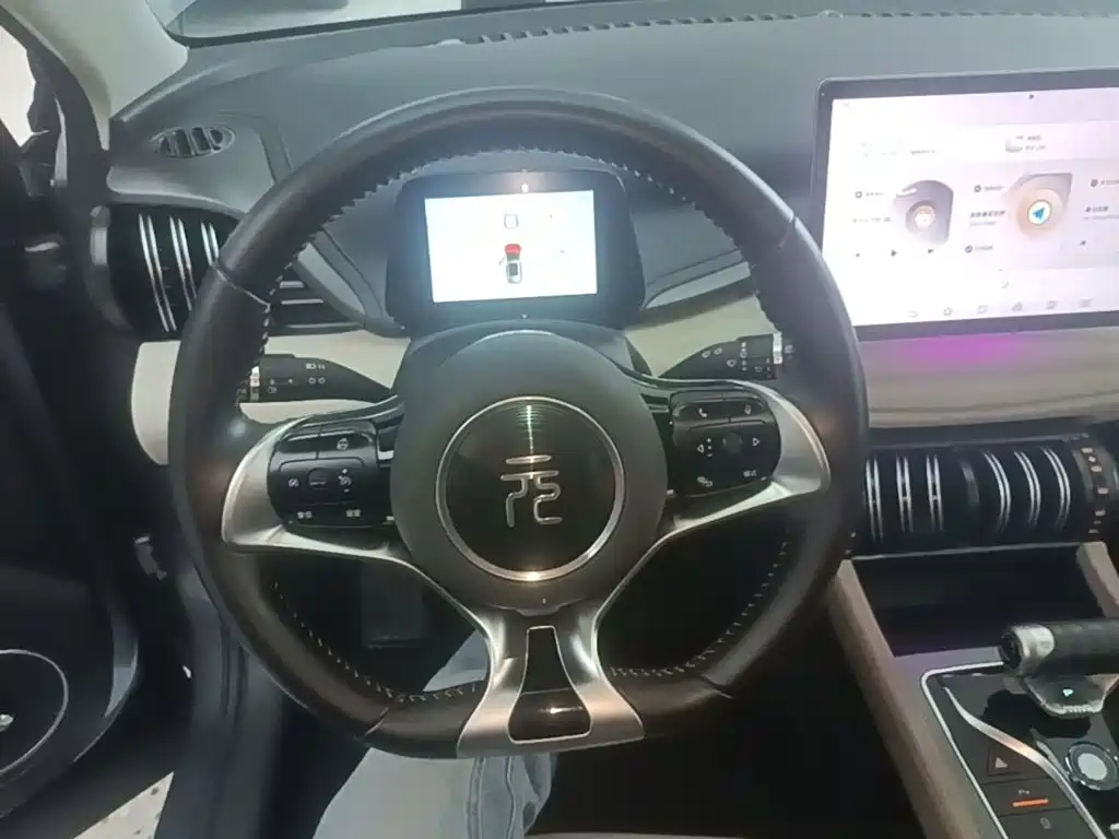 BYD Yuan Plus — миниатюра 11