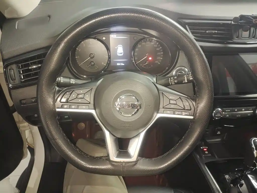 Nissan X-Trail — миниатюра 11