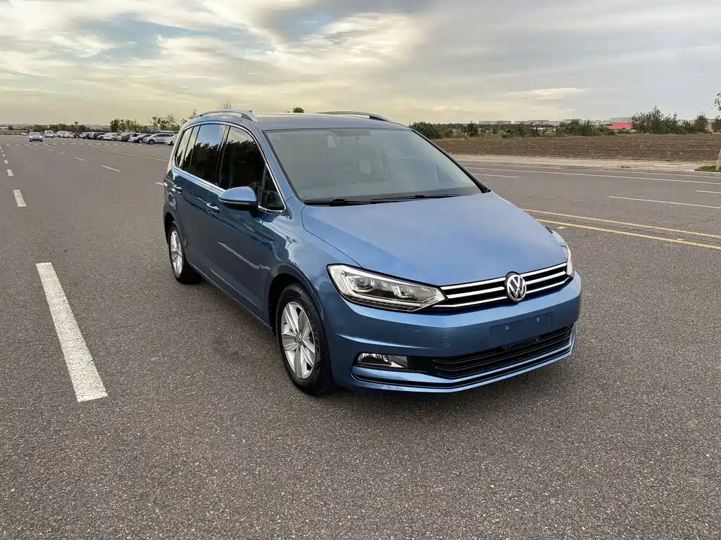 Volkswagen Touran — миниатюра 3