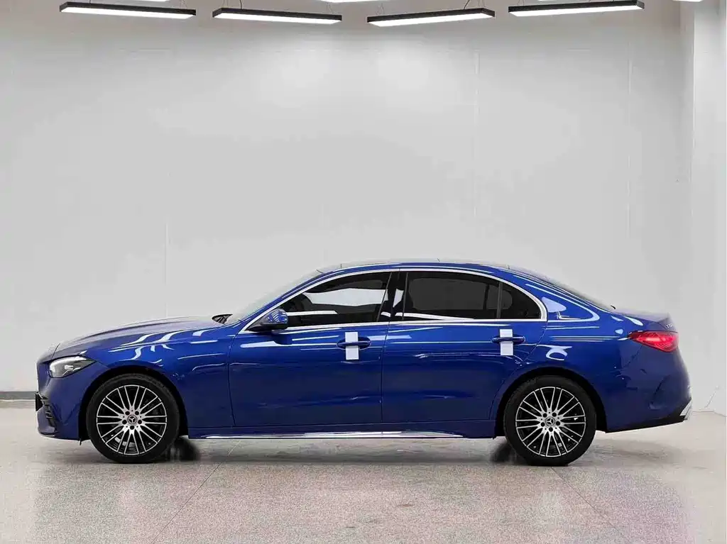 Mercedes-Benz C-Class — миниатюра 4