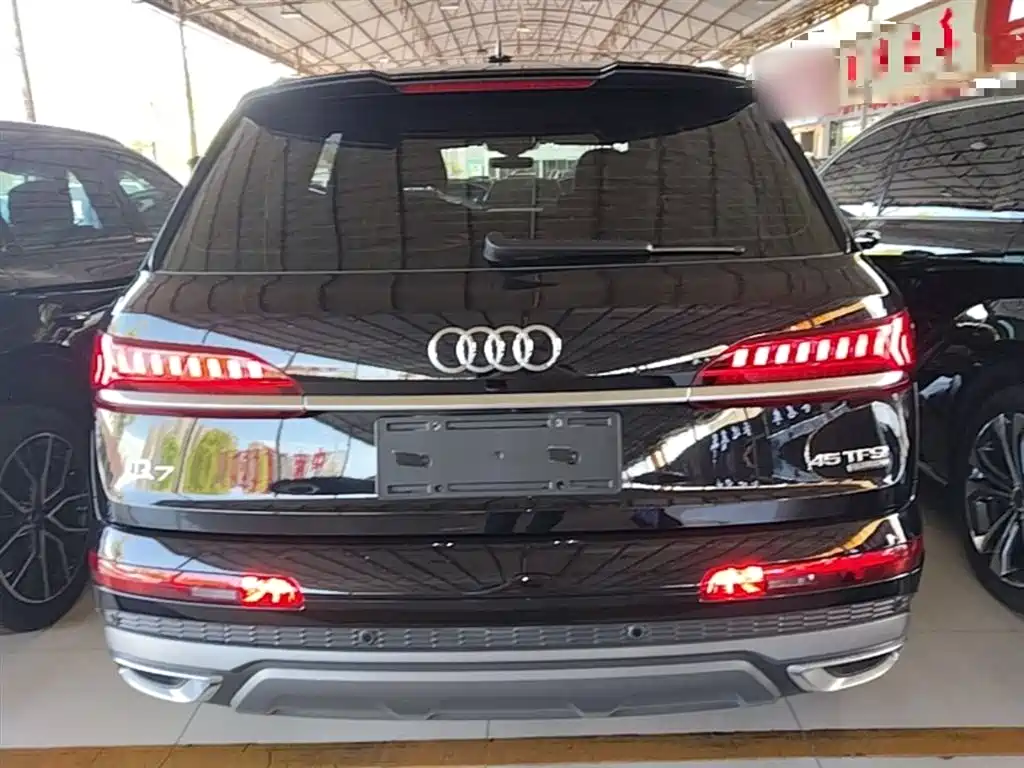 Audi Q7 2021 45 TFSI quattro S line Sport