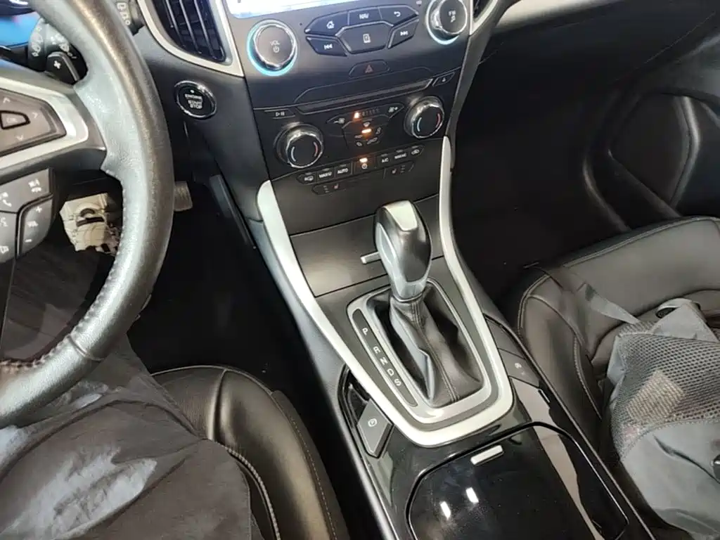 Ford Edge — миниатюра 14
