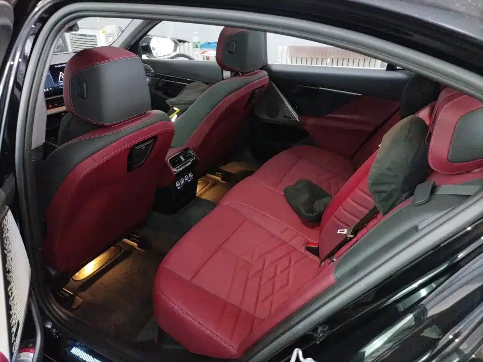 BMW 5 Series — миниатюра 5