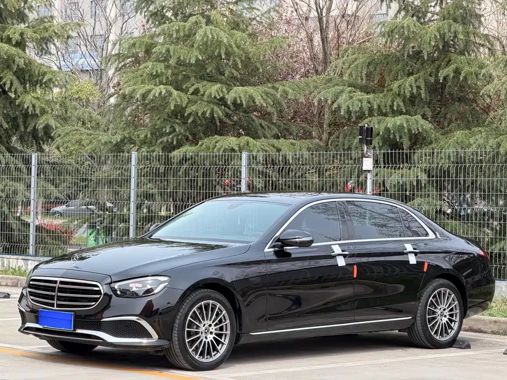 Mercedes-Benz E-Class 2023