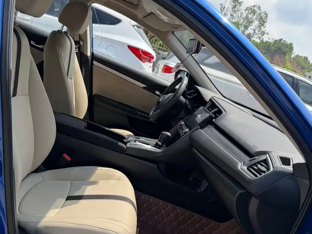 Honda Civic — миниатюра 7