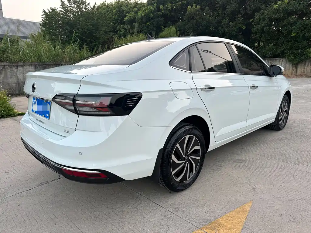 Volkswagen Lavida — миниатюра 7