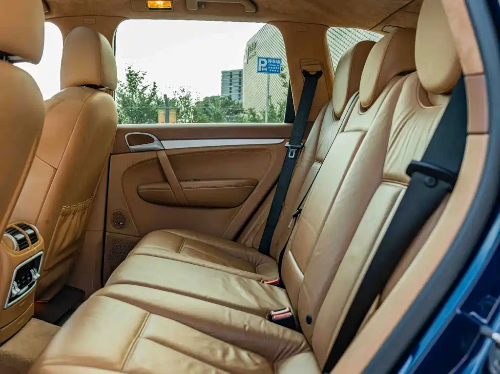 Porsche Cayenne — миниатюра 19