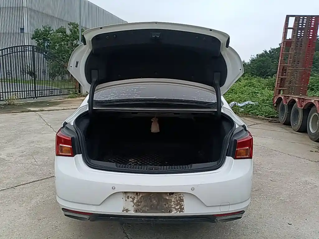 Buick Verano — миниатюра 19