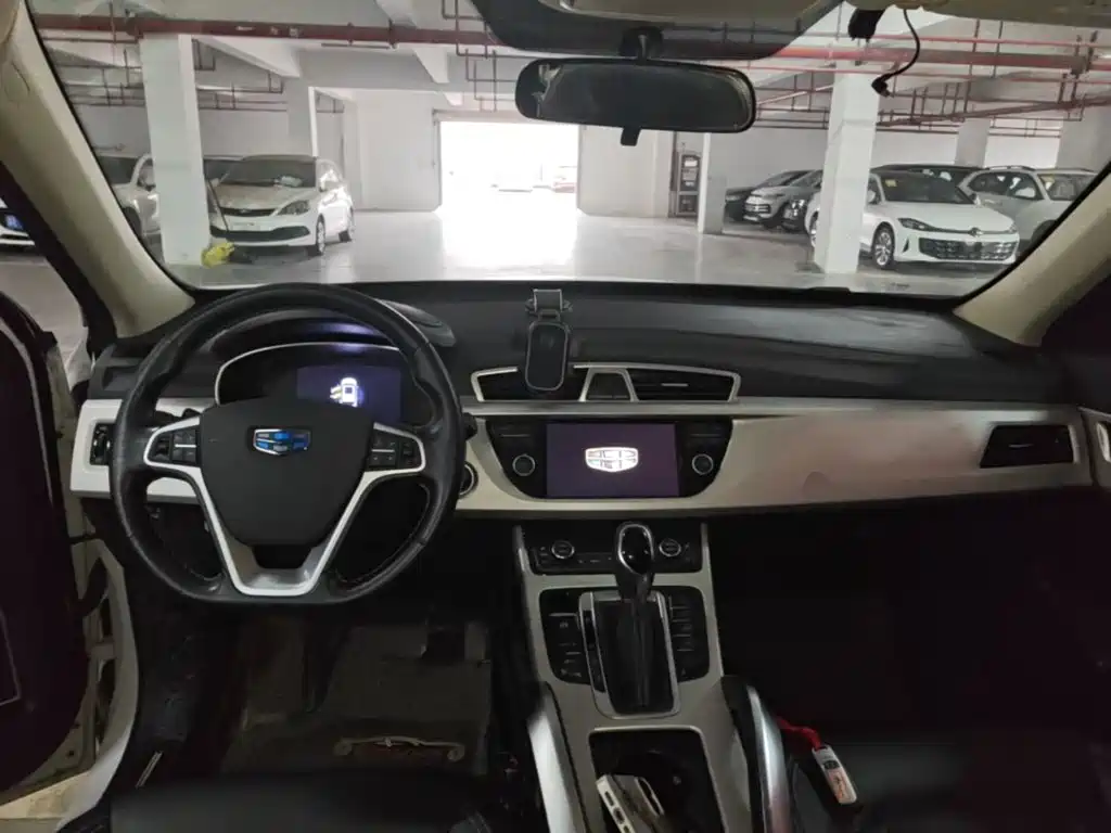 Geely Boyue — миниатюра 10