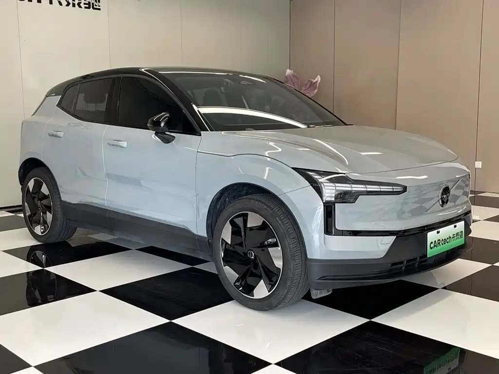 Volvo EX30 — миниатюра 2