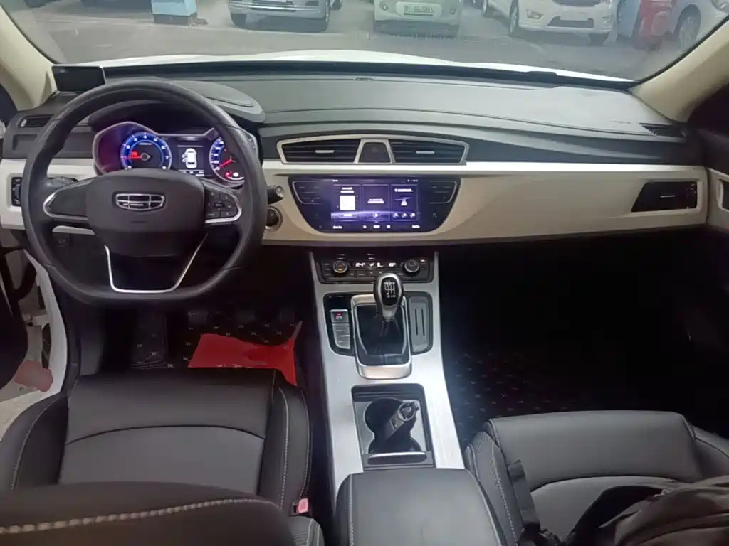 Geely Boyue — миниатюра 10