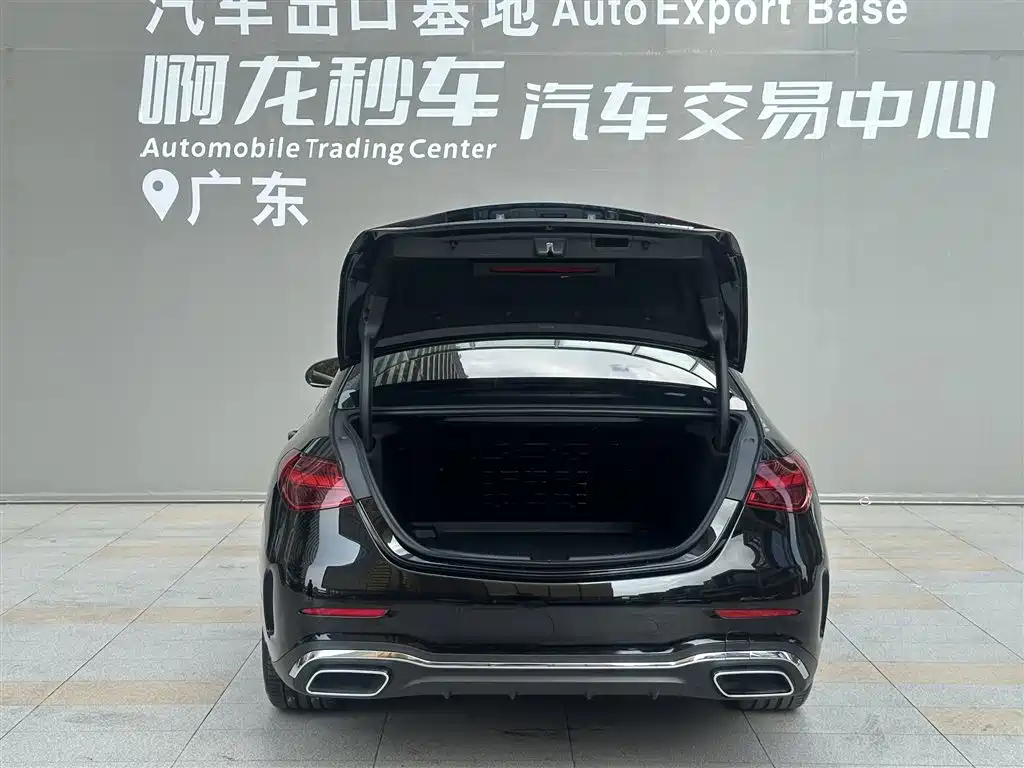 Mercedes-Benz C-Class — миниатюра 14