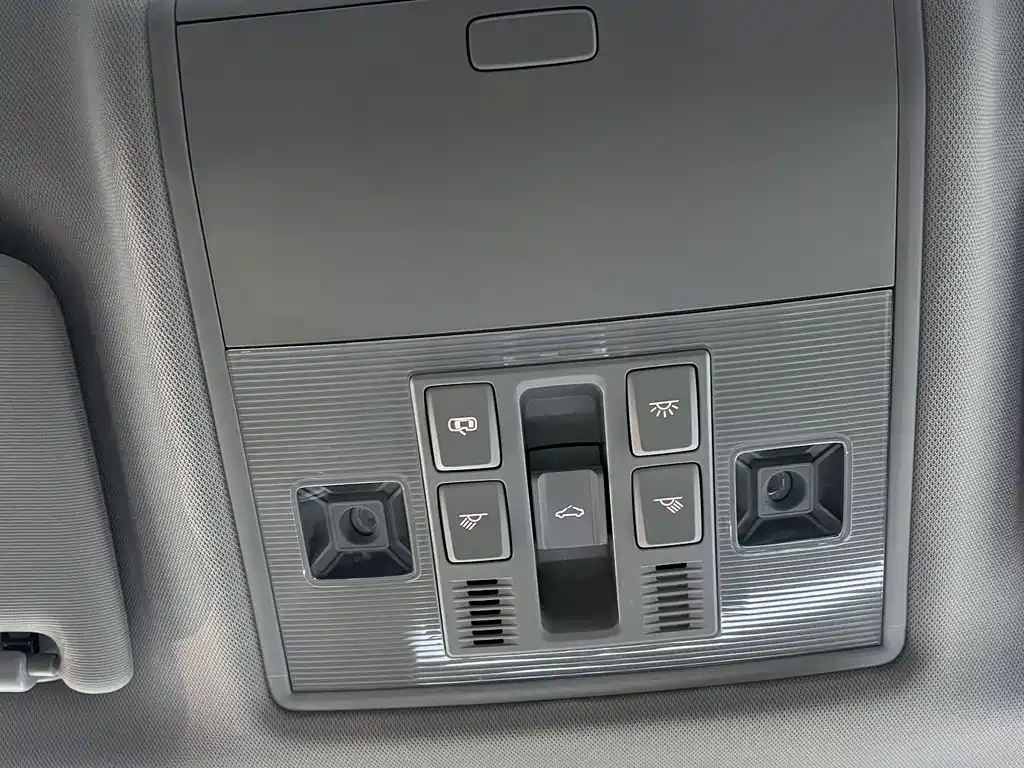 Skoda Superb — миниатюра 20