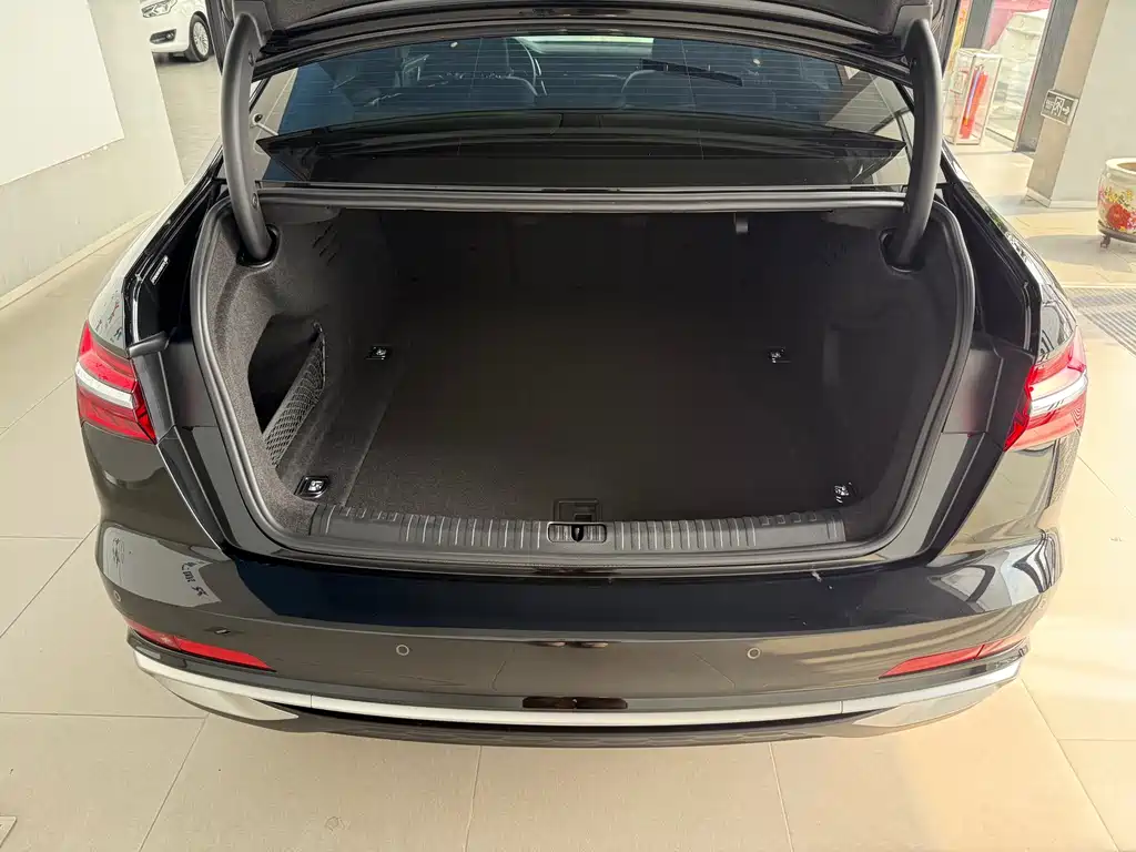 Audi A6L — миниатюра 15