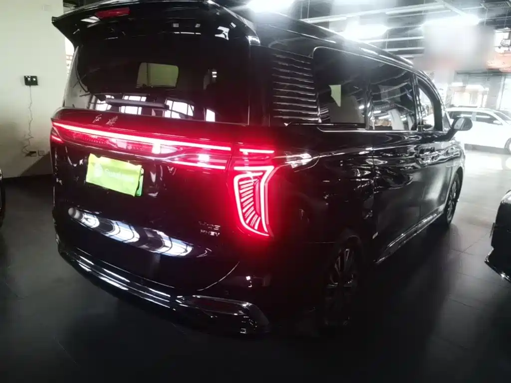 Hongqi HQ9 PHEV 2024 2.0T Luxury