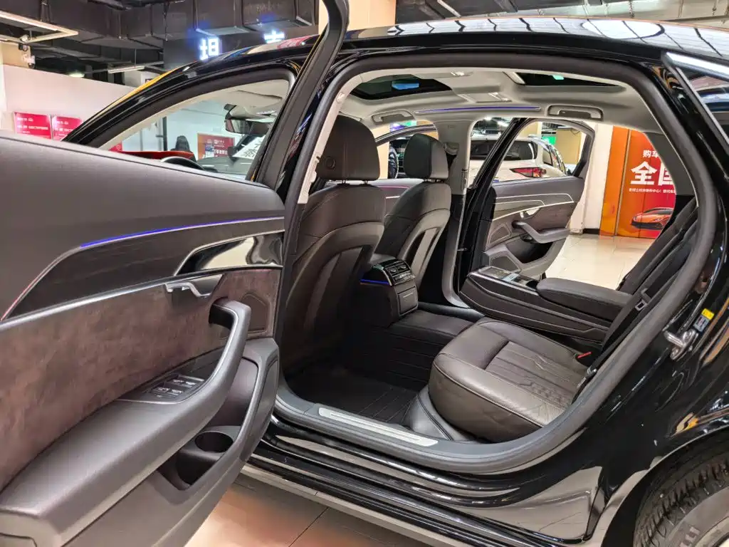 Audi A8 — миниатюра 7