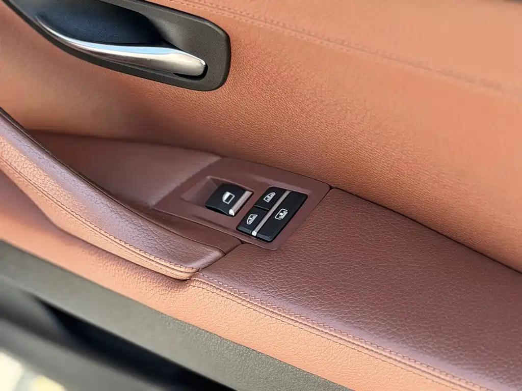 BMW 5 Series — миниатюра 15