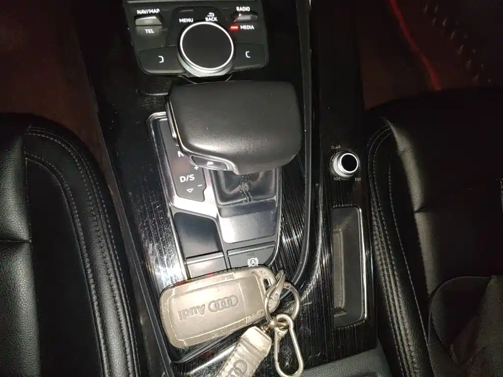 Audi A4L — миниатюра 7