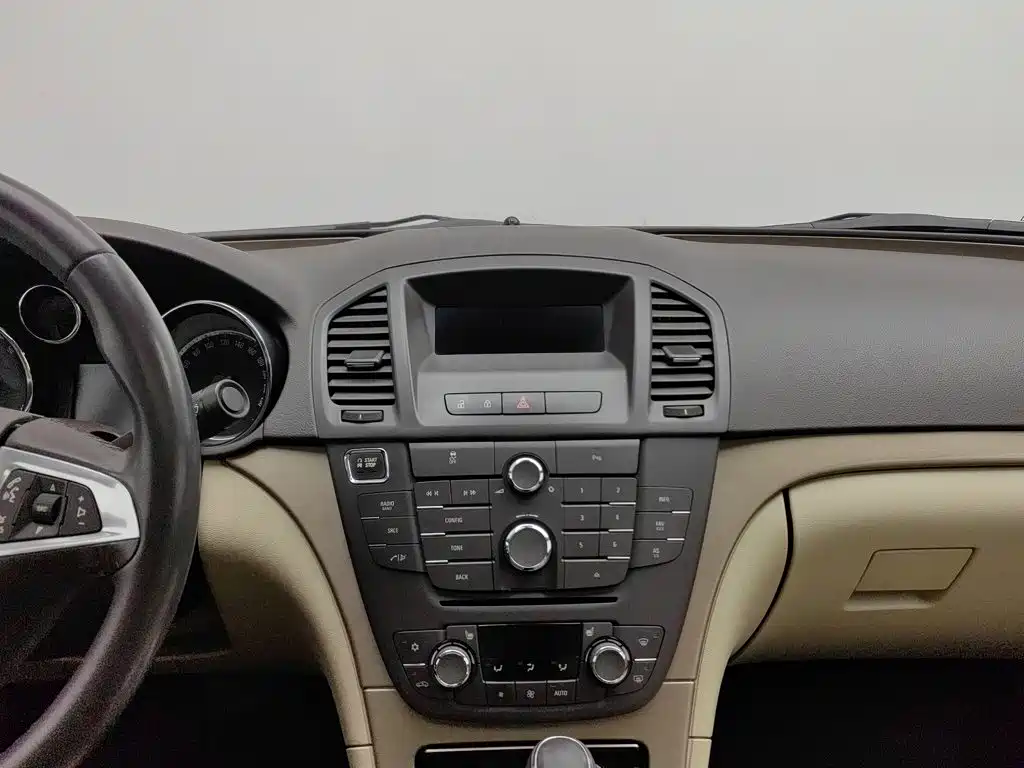 Buick Regal — миниатюра 12