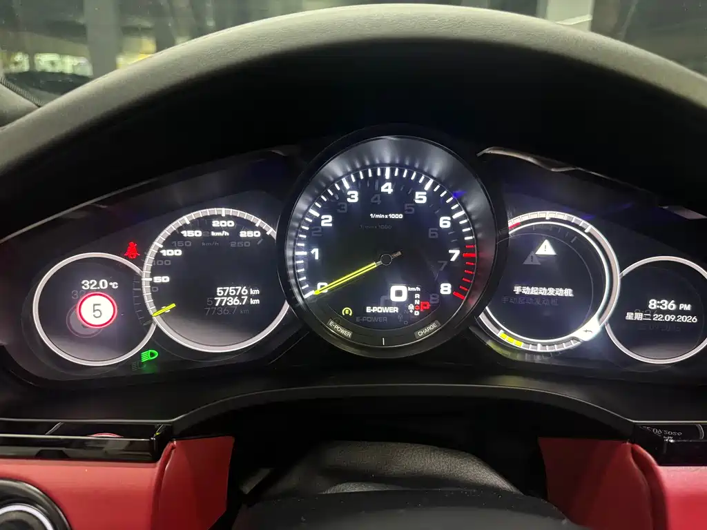 Porsche Cayenne Hybrid — миниатюра 11