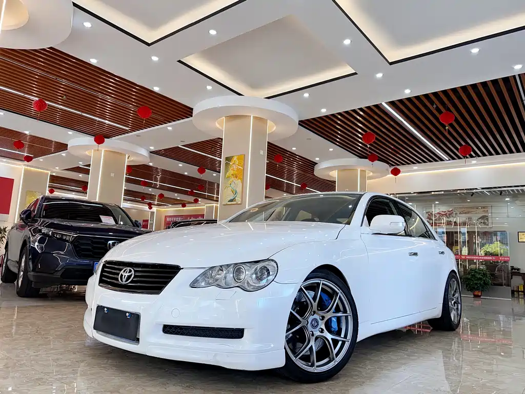 Toyota Reiz