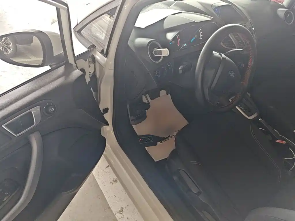Ford Fiesta — миниатюра 16