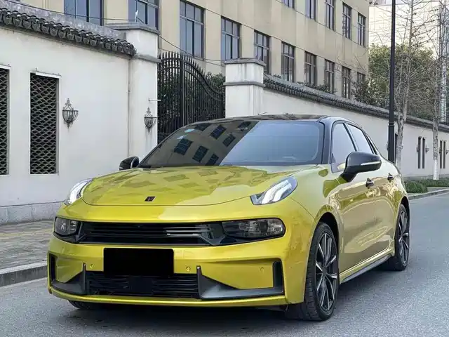 2021 Lynk & Co 03