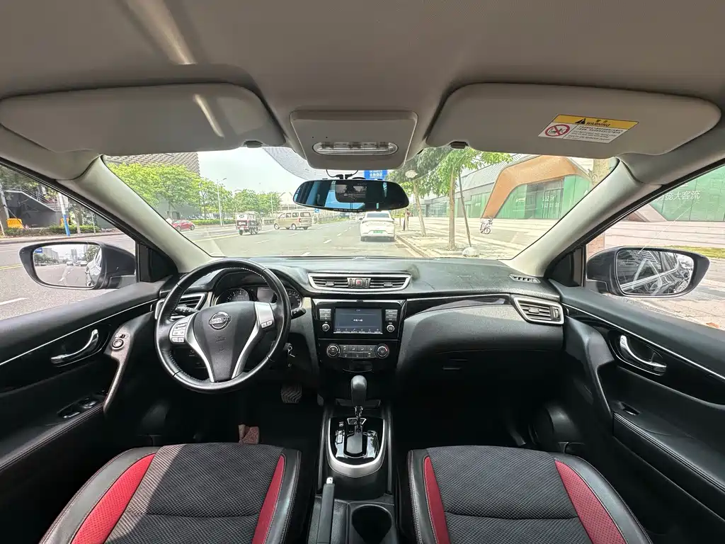 Nissan Qashqai — миниатюра 9