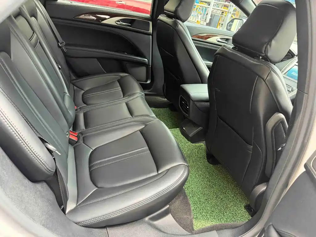 Lincoln MKZ — миниатюра 11
