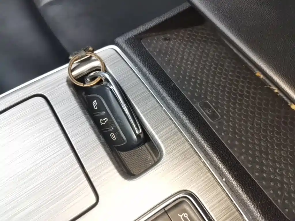 Roewe RX5 New Energy — миниатюра 9