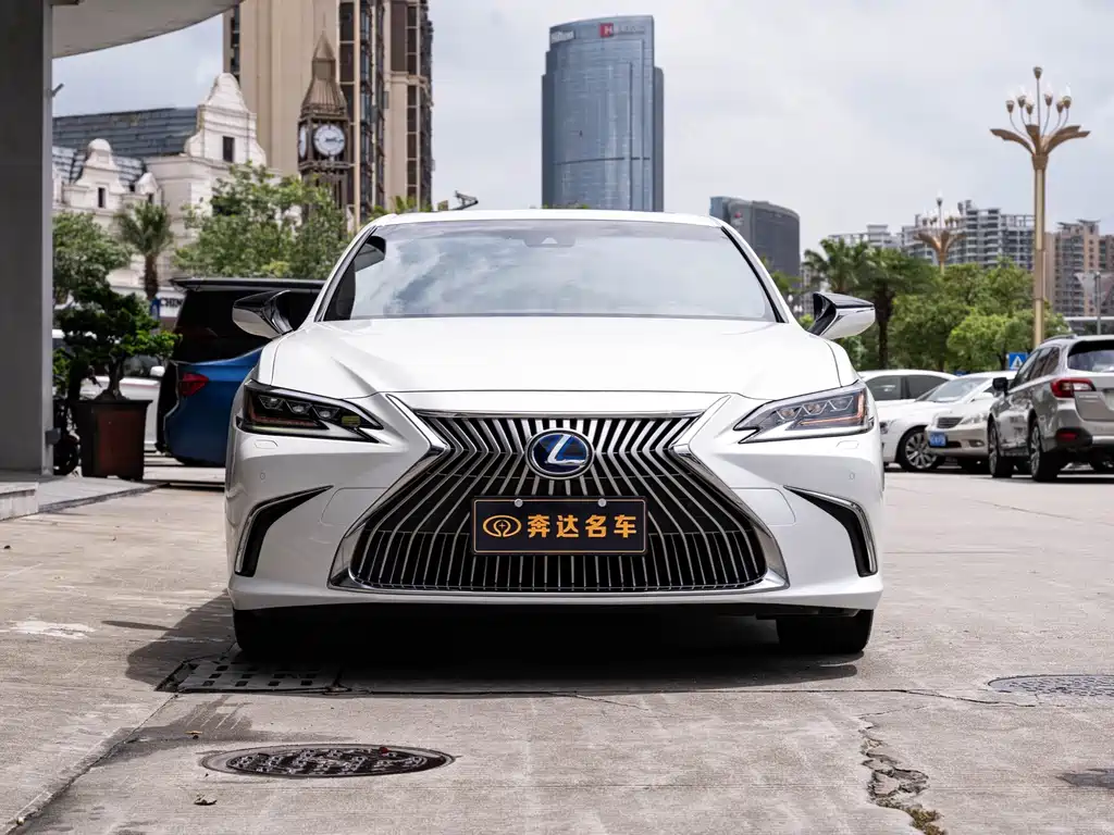 Lexus ES — миниатюра 2