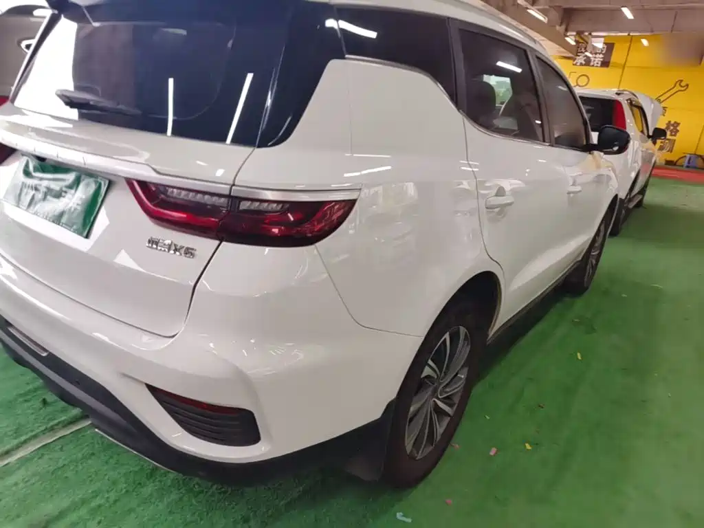 Geely Vision X6 — миниатюра 8