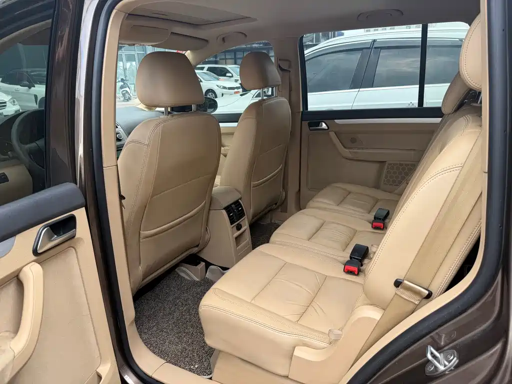 Volkswagen Touran — миниатюра 7