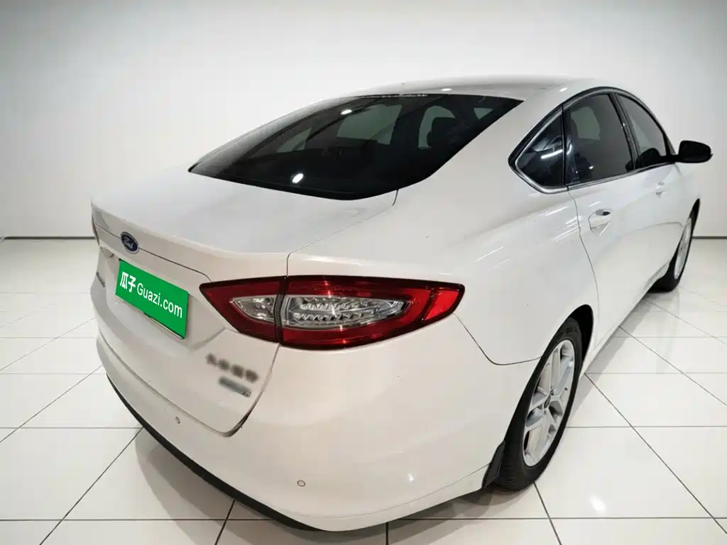 Ford Mondeo — миниатюра 6
